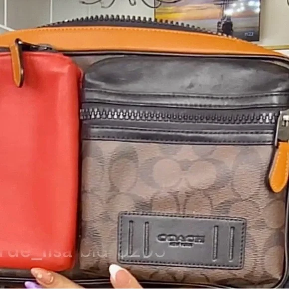 COACH **Unique** Men's Color Block Leather Travel Bag * Multi-Compartment. XLNT - Picture 3 of 12